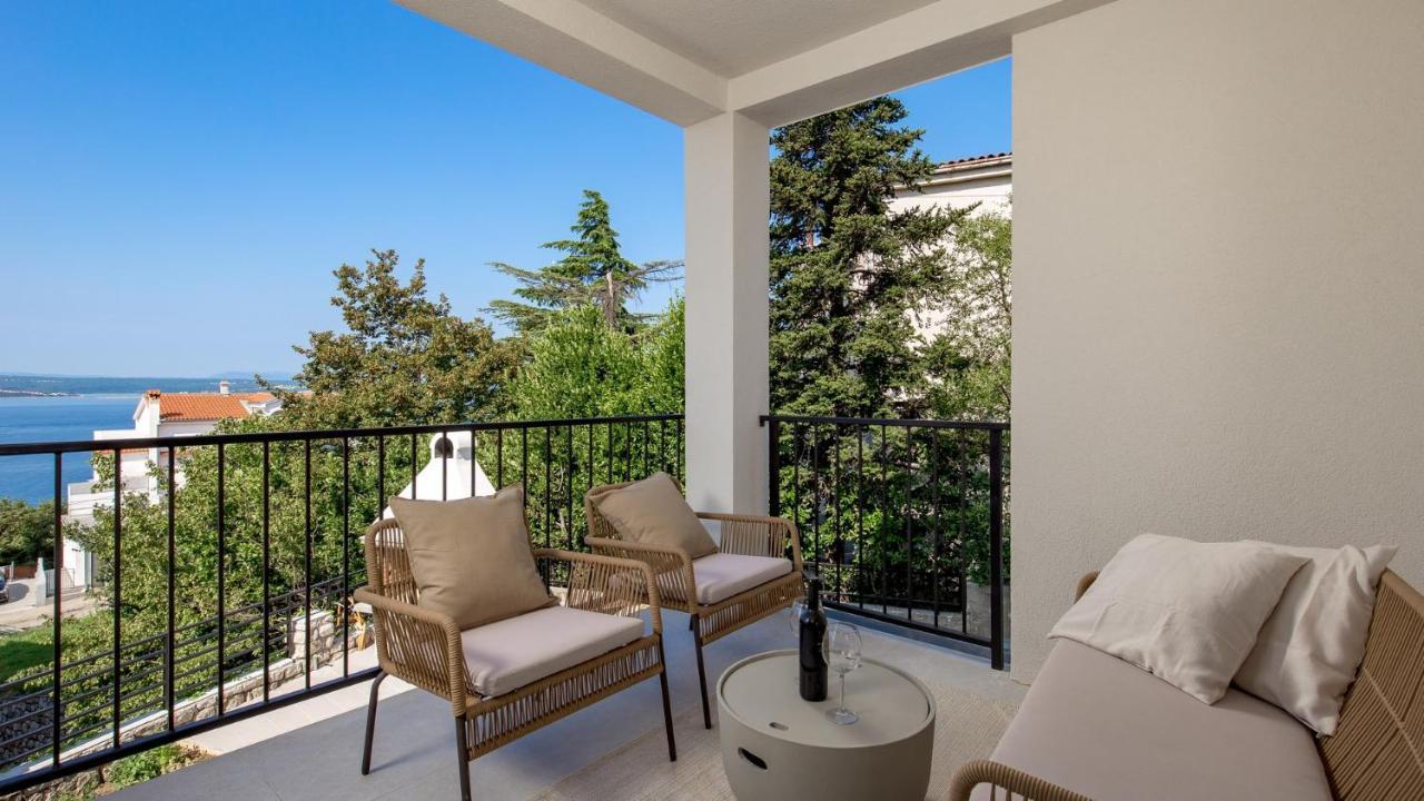 Apartments Villa Frankola With Swimming Pool Crikvenica Exterior foto