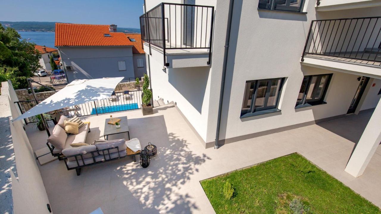 Apartments Villa Frankola With Swimming Pool Crikvenica Exterior foto