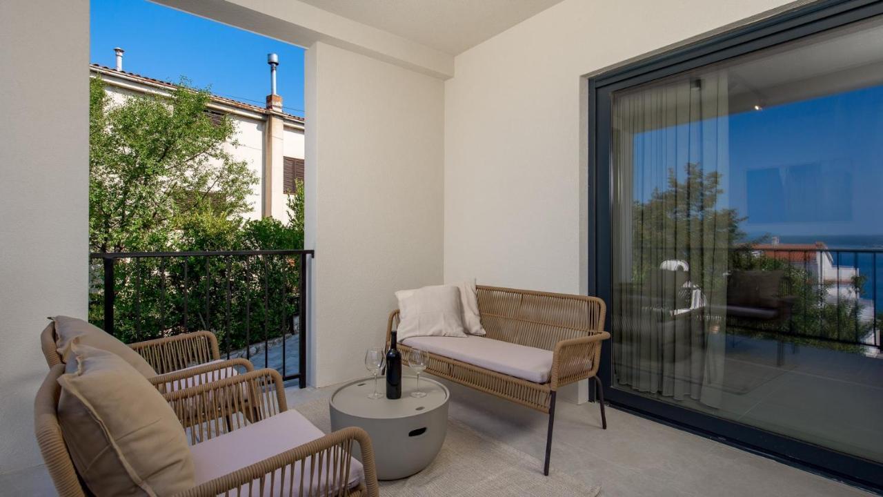Apartments Villa Frankola With Swimming Pool Crikvenica Exterior foto