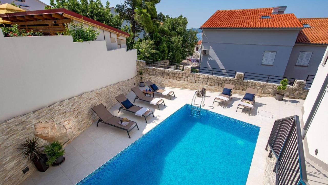 Apartments Villa Frankola With Swimming Pool Crikvenica Exterior foto