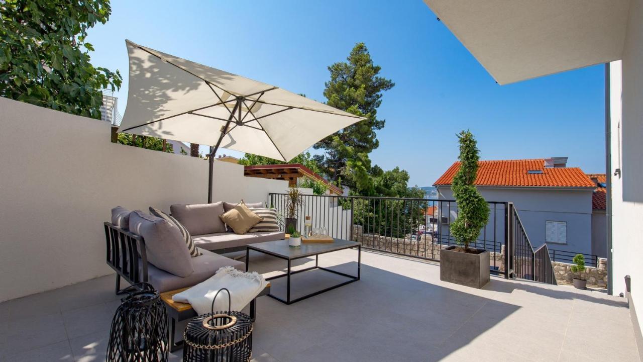 Apartments Villa Frankola With Swimming Pool Crikvenica Exterior foto